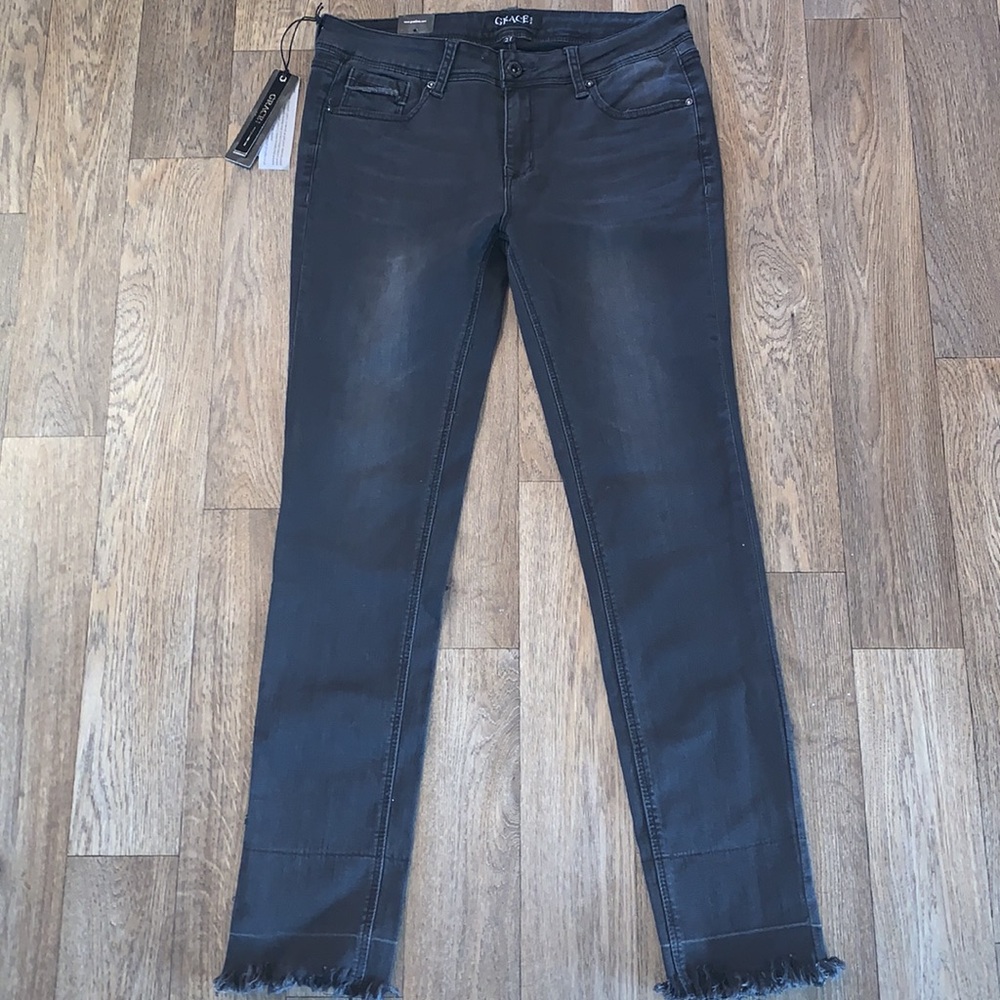 Grace in LA Womens Size 27 Skinny Easy Fit Stretchy Denim Jean NWT